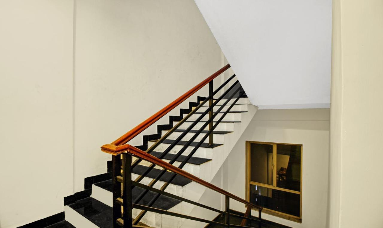Itsy Hotels Transit Express โกลกาตา ภายนอก รูปภาพ